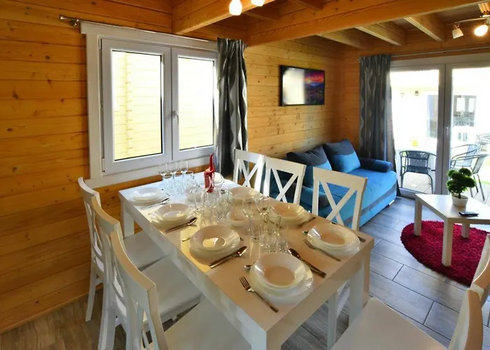 Perlowe Wzgorze * Ustronie Morskie